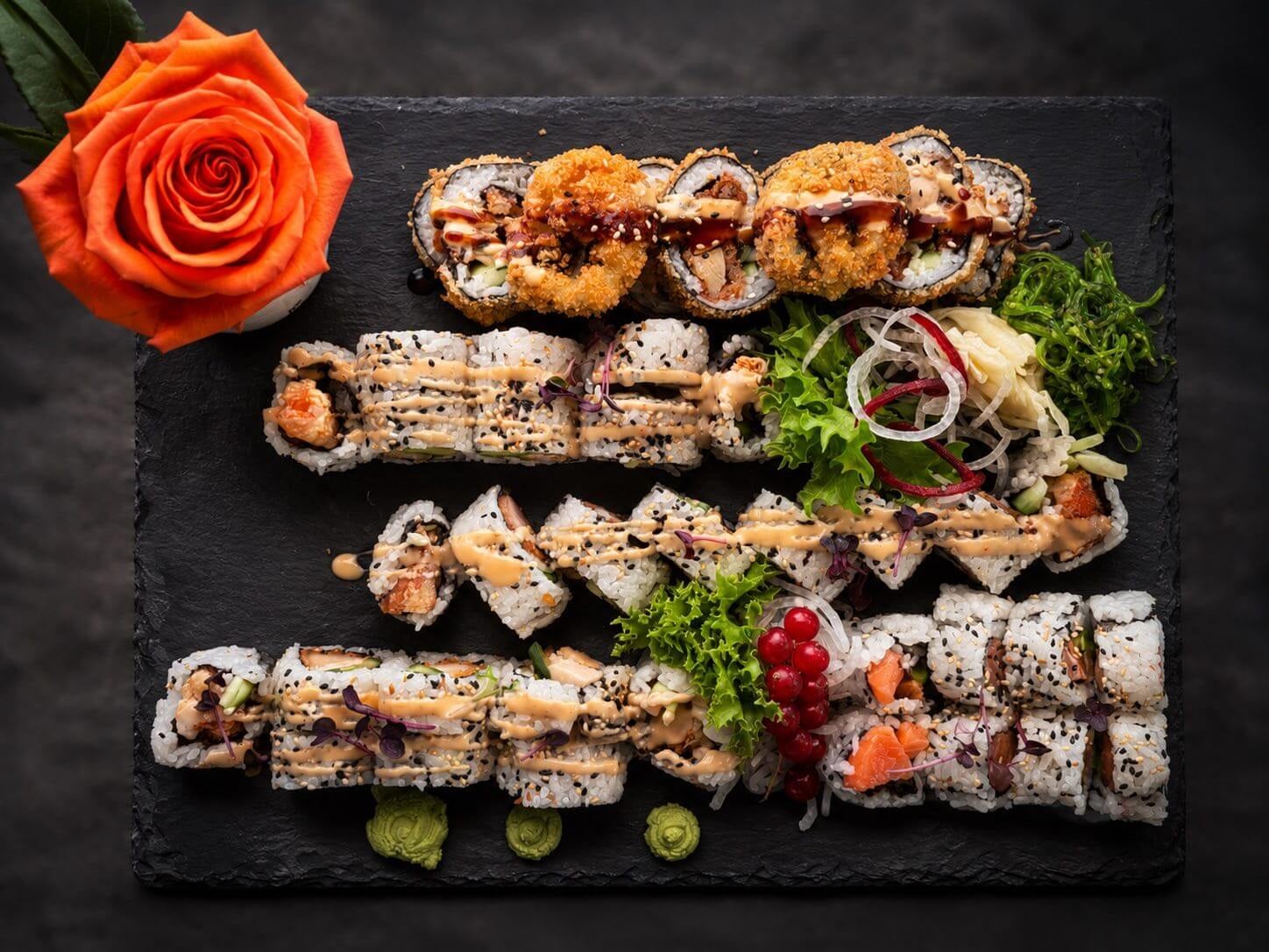 Exquisite Sushi-Spezialitäten und Platten – Sushikarte Restaurant am Markt Leck